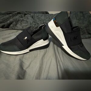 MK shoes ! Never worn only to try on